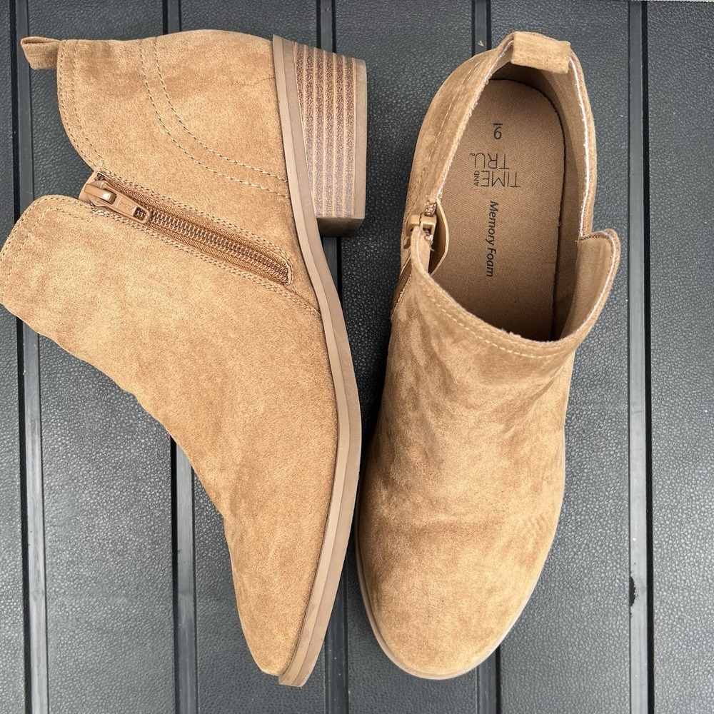 Time and Tru Memory Foam Boots 9 Faux Suede Women's Ankle Bootie Side Zip